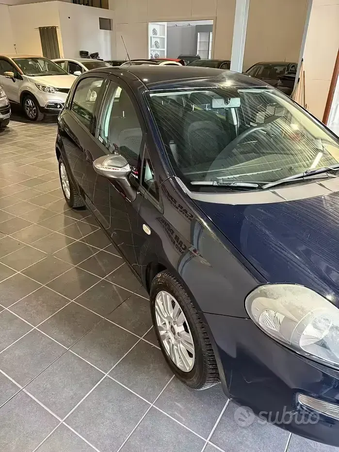 Usata Fiat Punto Evo 77 CV (56 kW) 2016 Bluazzurro Utilitaria
