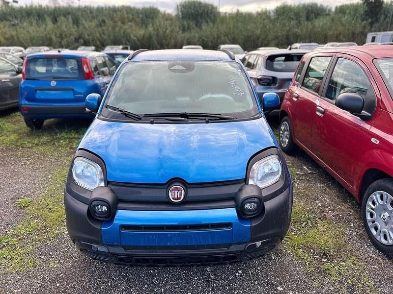 Usata Fiat Panda Cross Cross 70 CV (51 kW) 2025 Blu/azzurro Utilitaria