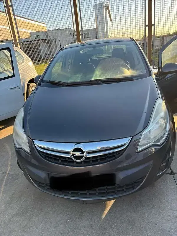 Usata Opel Corsa Enjoy 80 CV (58 kW) 2012 Utilitaria