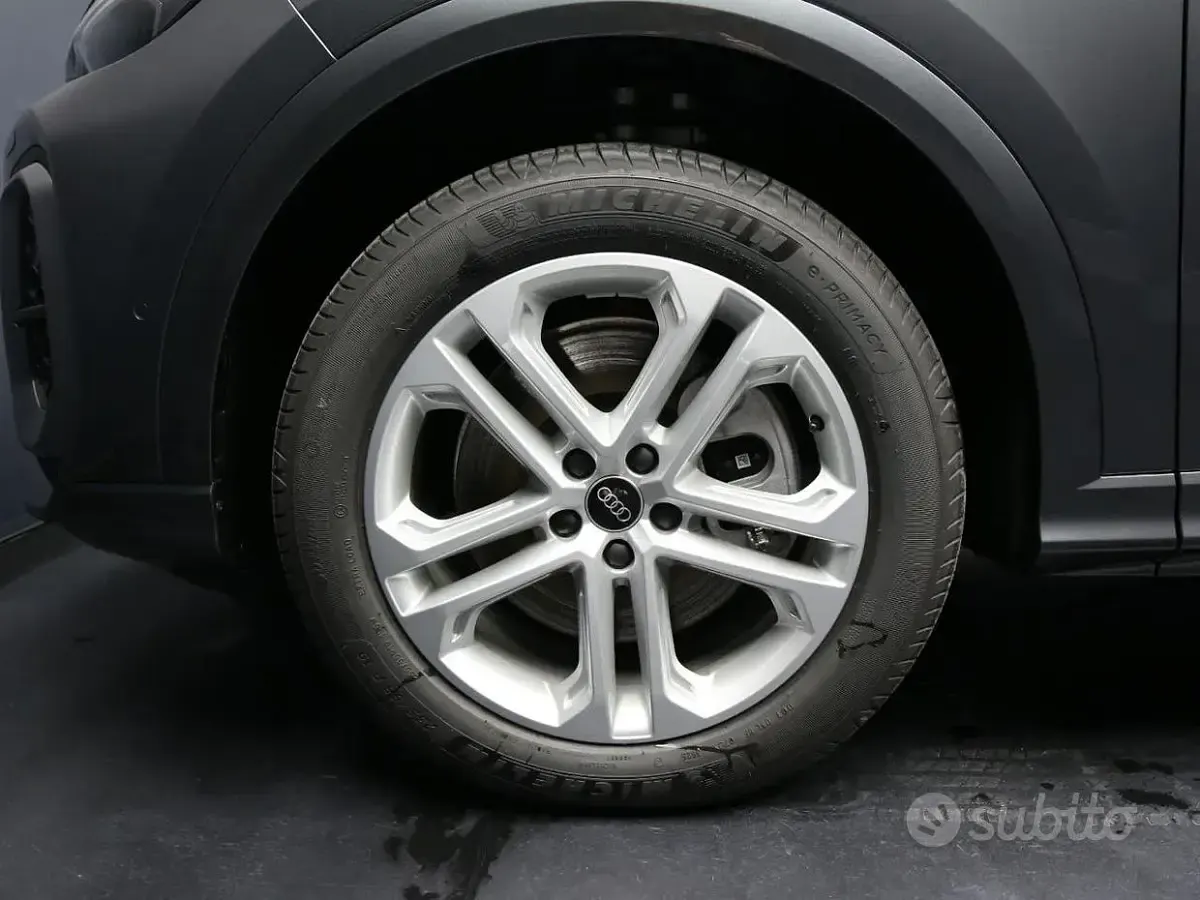 Nuova Audi Q5 Sportback Ambiente 204 CV (150 kW) 2025 Grigio SUV
