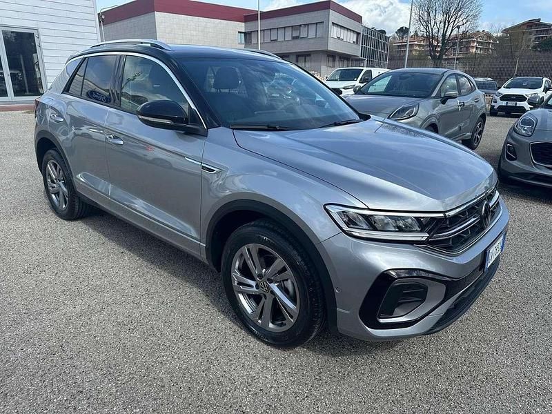 Usata VW T-Roc R-line 150 CV (110 kW) 2024 Argento SUV