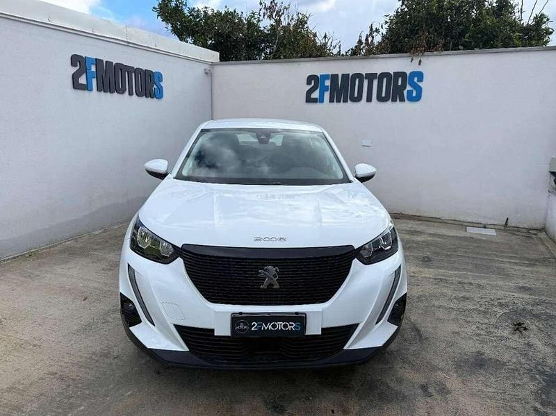 Usata Peugeot 2008 Active 102 CV (75 kW) 2021 Bianco SUV