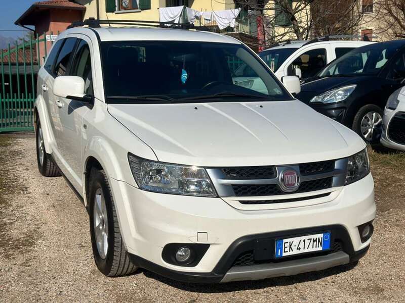 Usata Fiat Freemont Urban 140 CV (102 kW) 2011 Grigio SUV