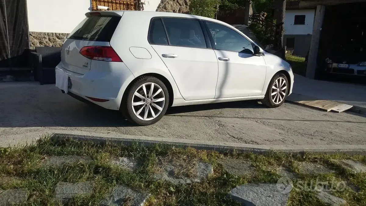 Usata VW Golf VII 116 CV (85 kW) 2014 Bianco Berlina