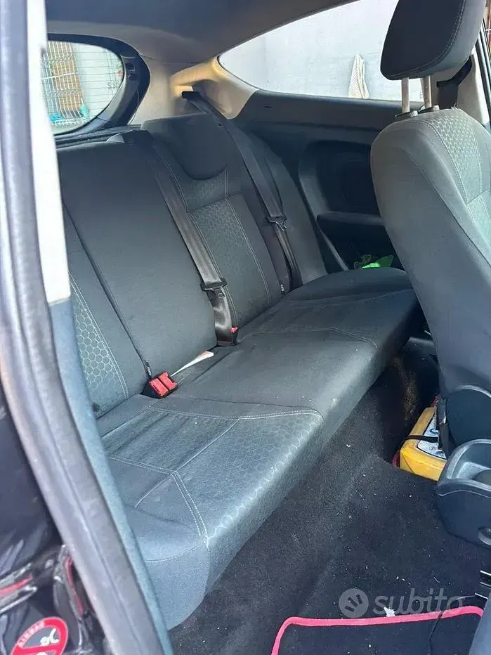 Usata Ford Fiesta 68 CV (50 kW) 2009 Nero Berlina