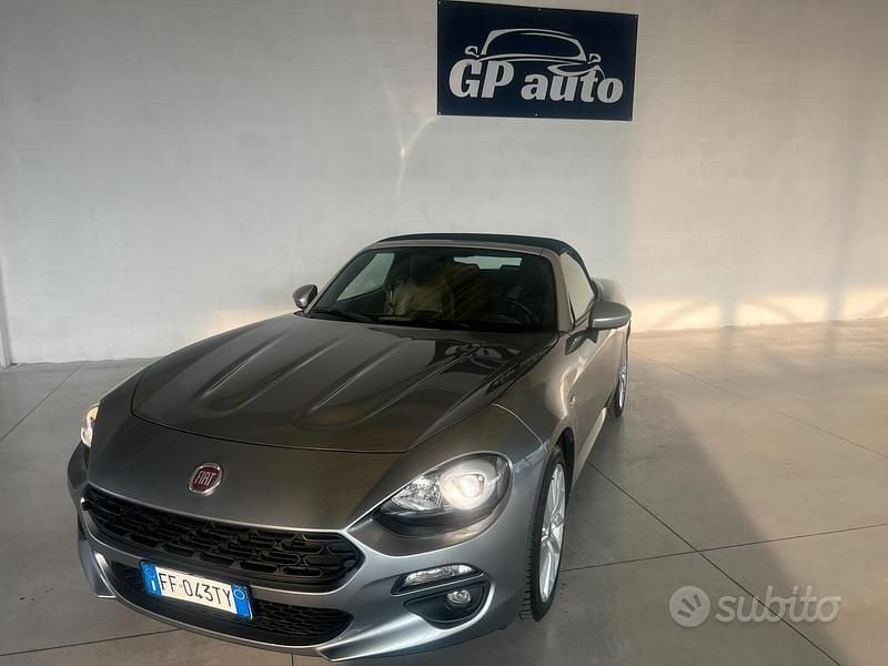 Grigio Usata 2017 Fiat 124 Spider Lusso Cabrio | 14.500 € (Ottimo prezzo) - Immagine 1/4