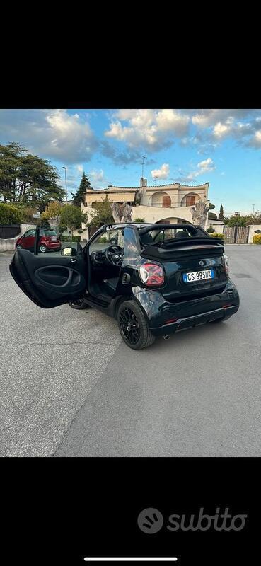 Usato 2017 Smart ForTwo Cabrio Benzin (16.999 €)