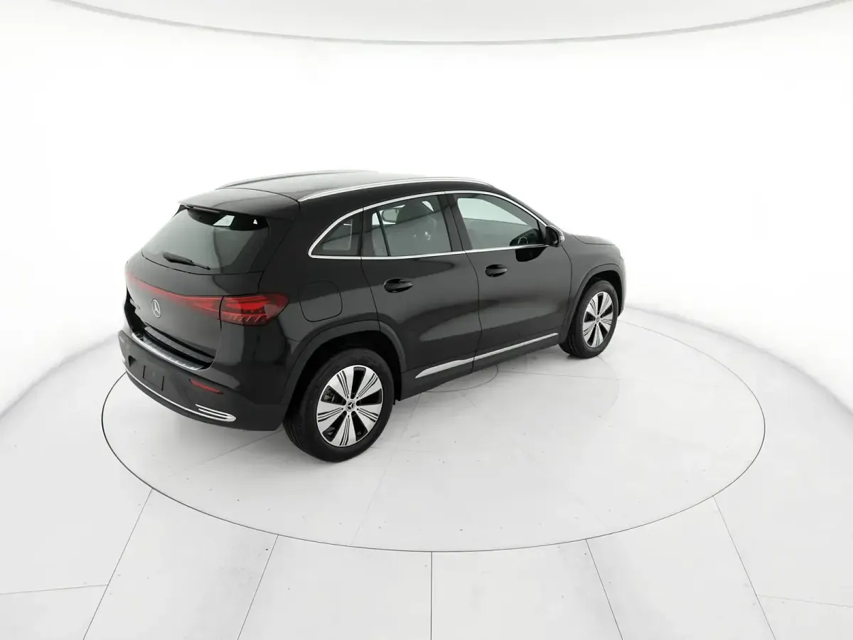 Nuova Mercedes EQA250+ Progressive 139 kW (190 CV) 2026 Nero notte SUV