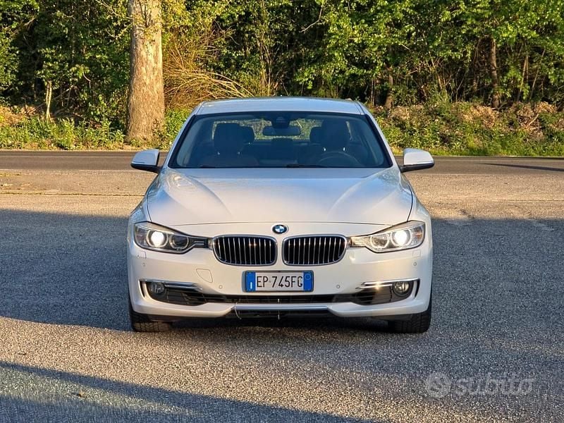 Usata BMW 320 184 CV (135 kW) 2012 Bianco Berlina