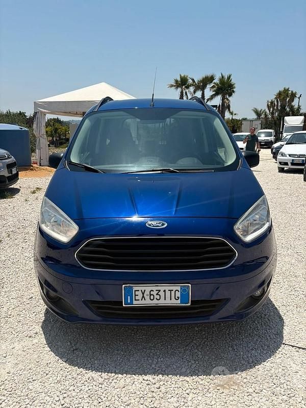 Usata Ford Tourneo Courier 95 CV (69 kW) 2014 Blu Monovolume