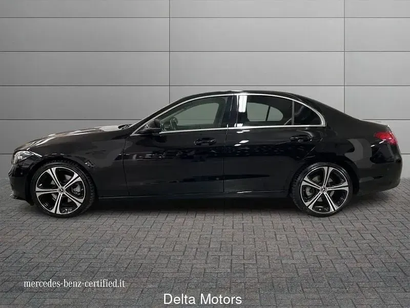 Usata Mercedes 220 Advanced 197 CV (144 kW) 2024 Nero notte Berlina
