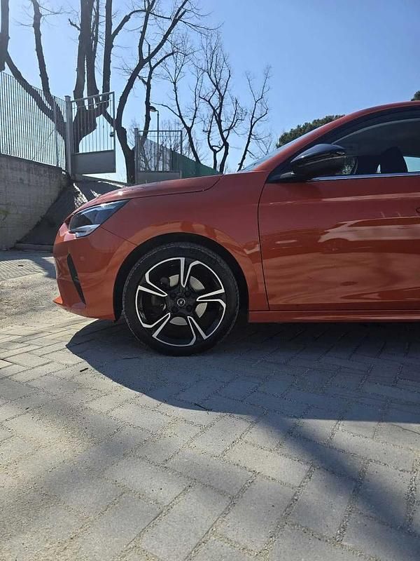 Usata Opel Corsa Edition 101 CV (74 kW) 2023 Arancione Utilitaria