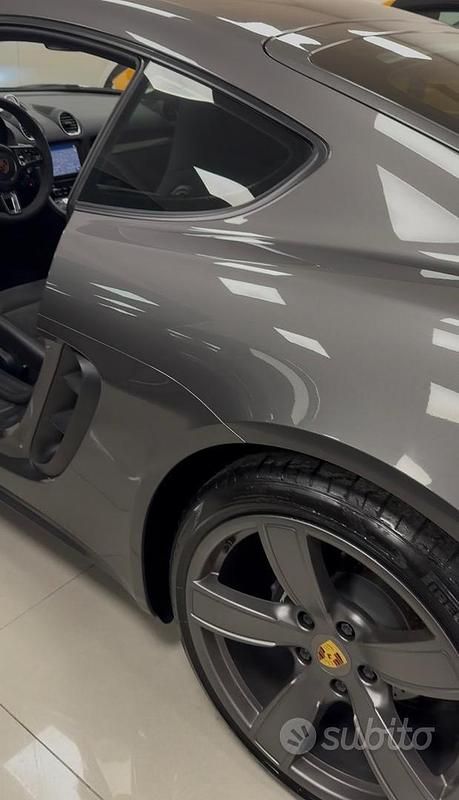 Usata Porsche 718 Cayman Sport 300 CV (220 kW) 2018 Grigio Coupé