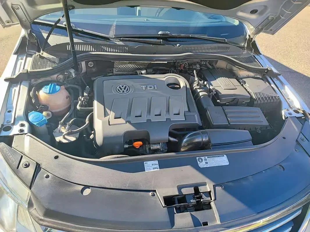 Usata VW Passat 140 CV (102 kW) 2011 Cabrio
