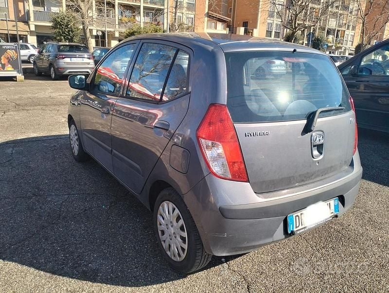 Usata Hyundai i10 65 CV (47 kW) 2008 Grigio Utilitaria