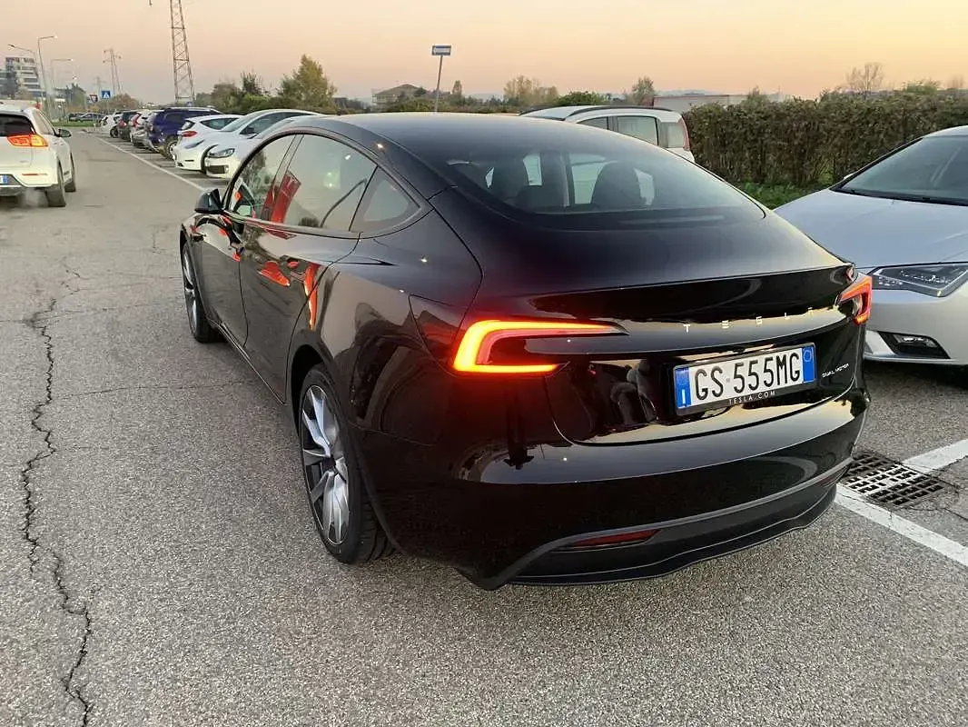 Usata Tesla Model 3 Long Range AWD 359 kW (489 CV) 2023 Nero Berlina