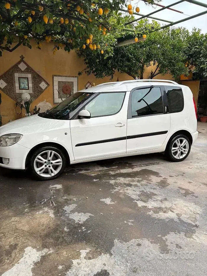 Usata Skoda Roomster 105 CV (77 kW) 2009 Bianco Monovolume