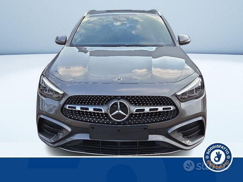 Usata Mercedes GLA200 AMG line 149 CV (109 kW) 2025 Grigio SUV
