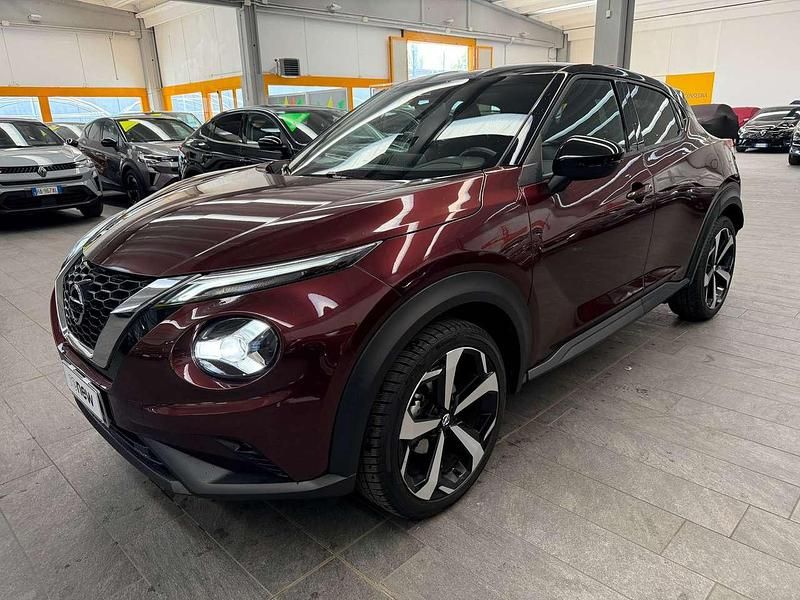 Usata Nissan Juke N-Connecta 114 CV (83 kW) 2022 Burgundy/tetto nero SUV