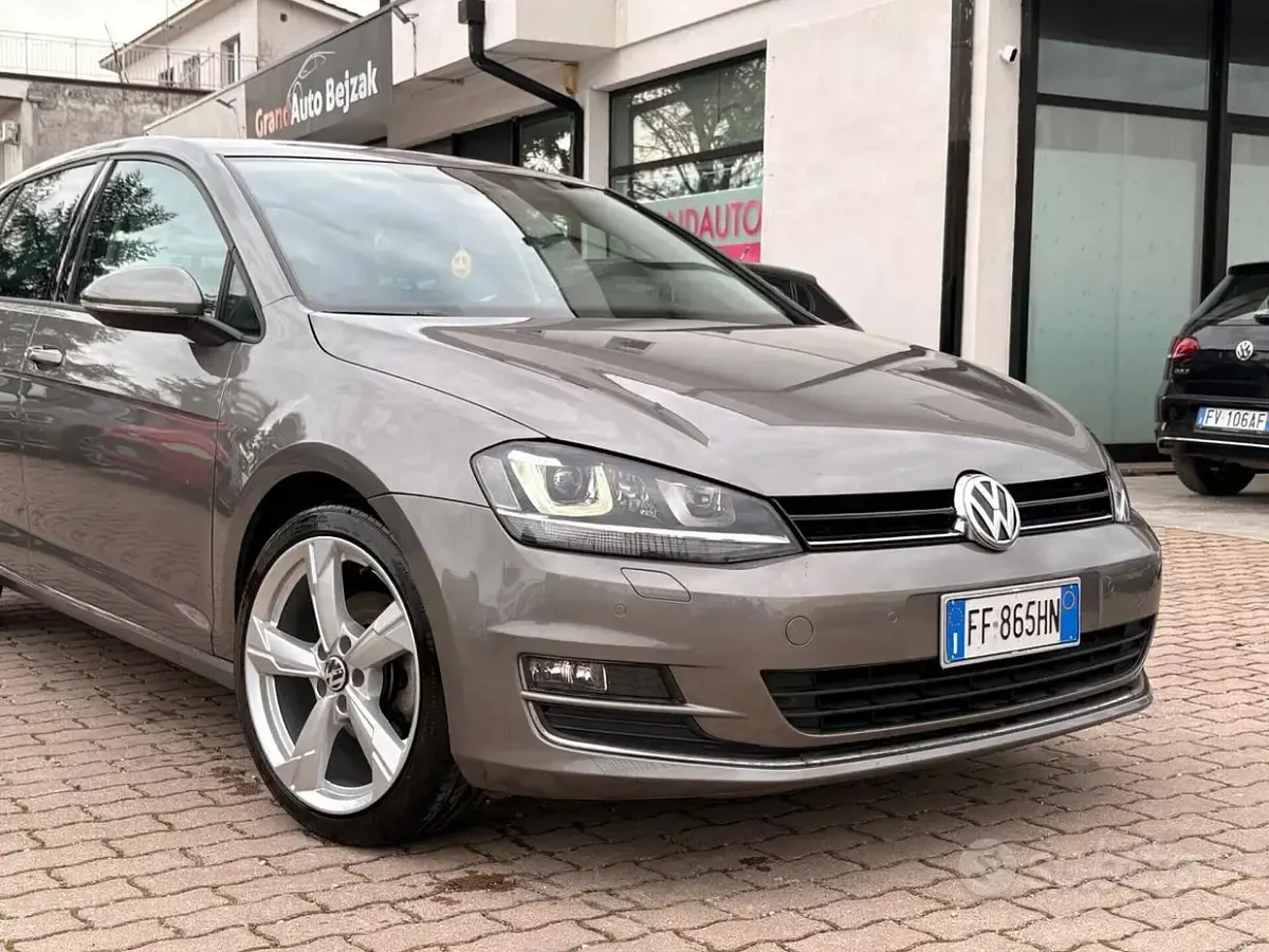 Używany VW Golf VII Executive 110 KM (80 kW) 2017 Szary Sedan/Limuzyna