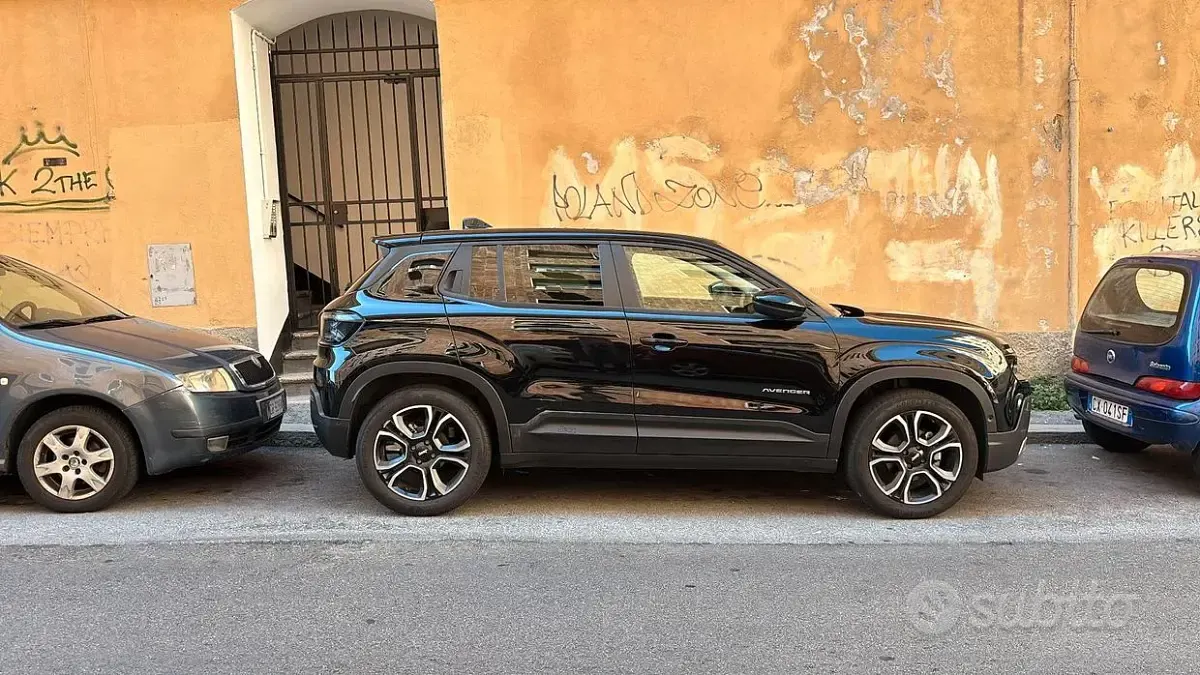 Usata Jeep Avenger Summit 101 CV (74 kW) 2023 Nero SUV