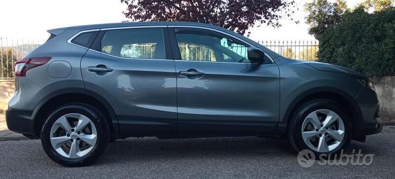 Usata Nissan Qashqai 116 CV (85 kW) 2020 Grigio SUV