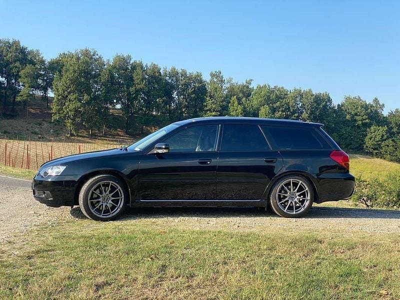 Nero Usata 2005 Subaru Legacy Station wagon | 29.900 € - Immagine 1/4