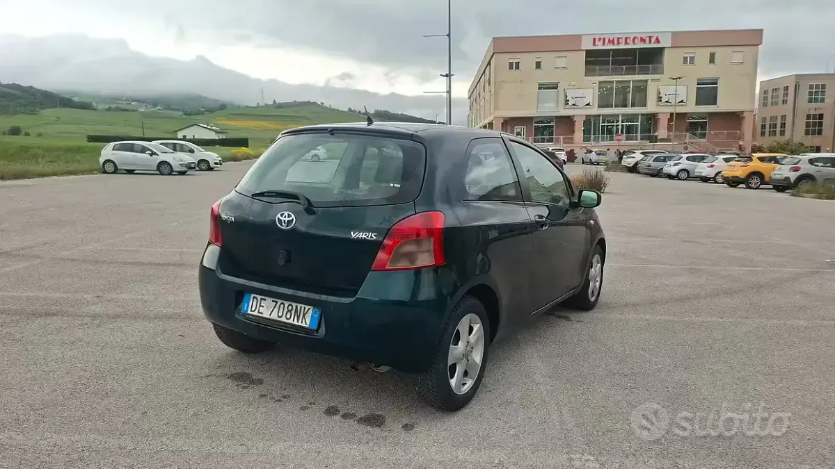 Usata Toyota Yaris 87 CV (63 kW) 2007 Utilitaria