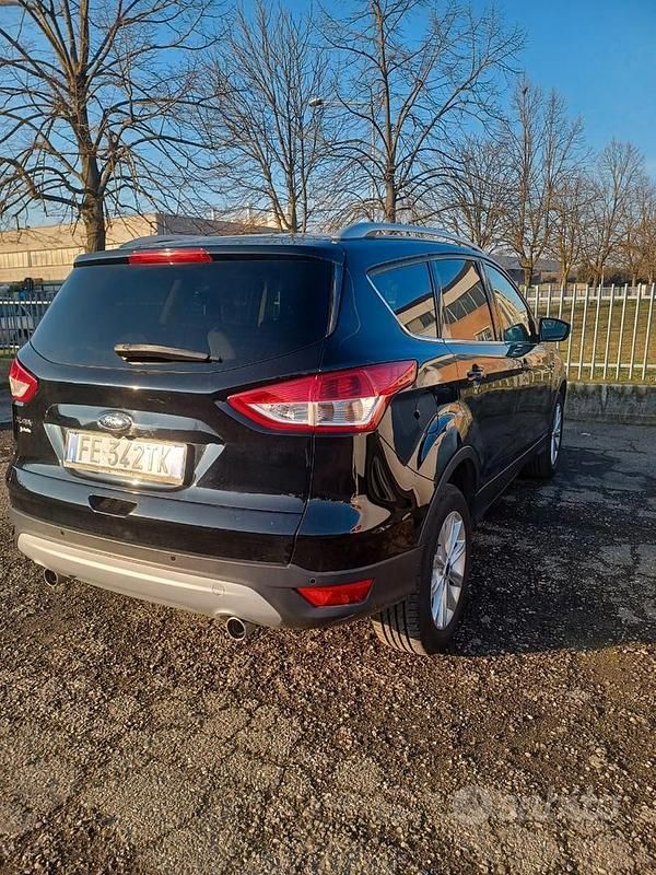 Usata Ford Kuga 115 CV (84 kW) 2016 Nero SUV