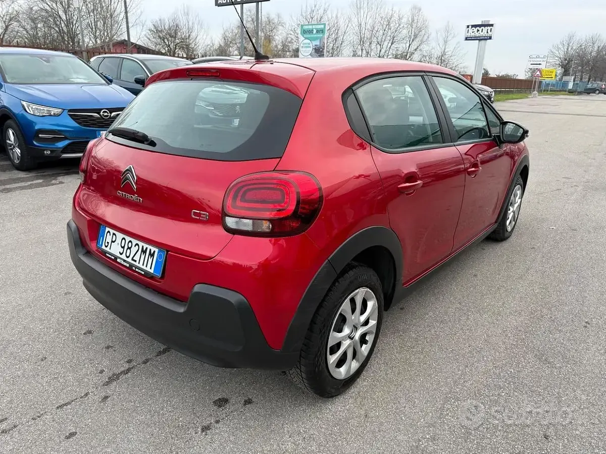 Usata Citroën C3 Feel 102 CV (75 kW) 2023 Rosso Utilitaria