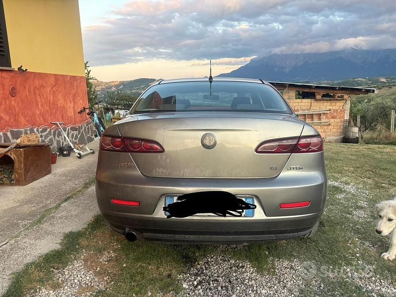 Grigio Usata 2006 Alfa Romeo 159 Tre volumi | 2500 € - Immagine 1/4