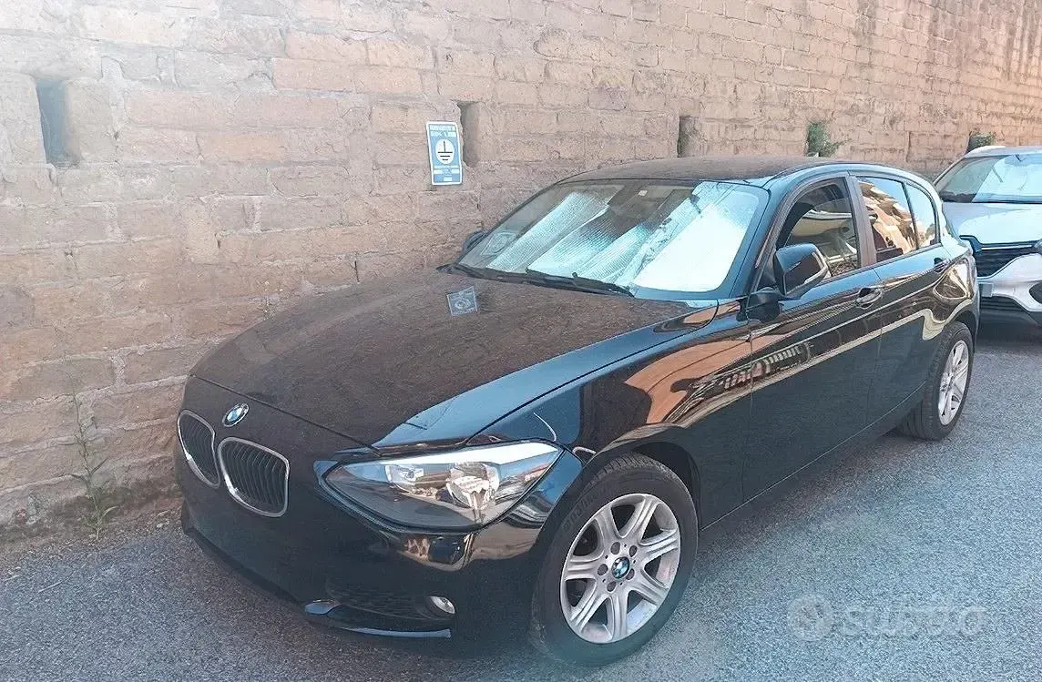 Usata BMW 118 Efficient Dynamics 170 CV (125 kW) 2012 Nero Utilitaria