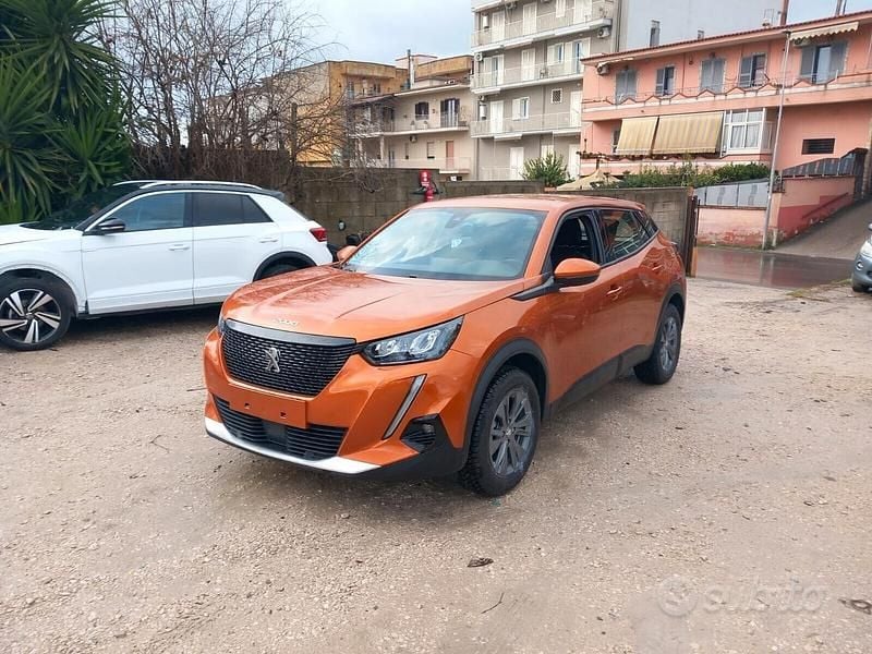 Gebraucht Peugeot 2008 Active 155 PS (114 kW) 2021 Braun SUV