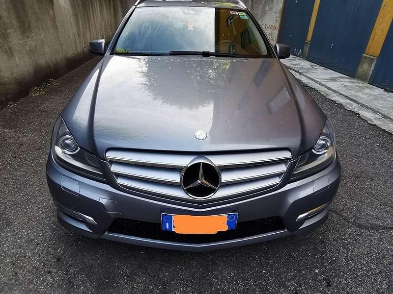 Usata Mercedes C220 Elegance 170 CV (125 kW) 2014 Grigio Station wagon