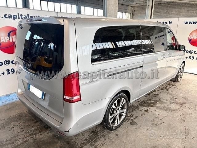 Usata Mercedes V220 Premium 163 CV (119 kW) 2016 Grigio Monovolume