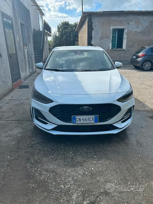 Usata Ford Focus ST-Line 125 CV (91 kW) 2023 Bianco Berlina