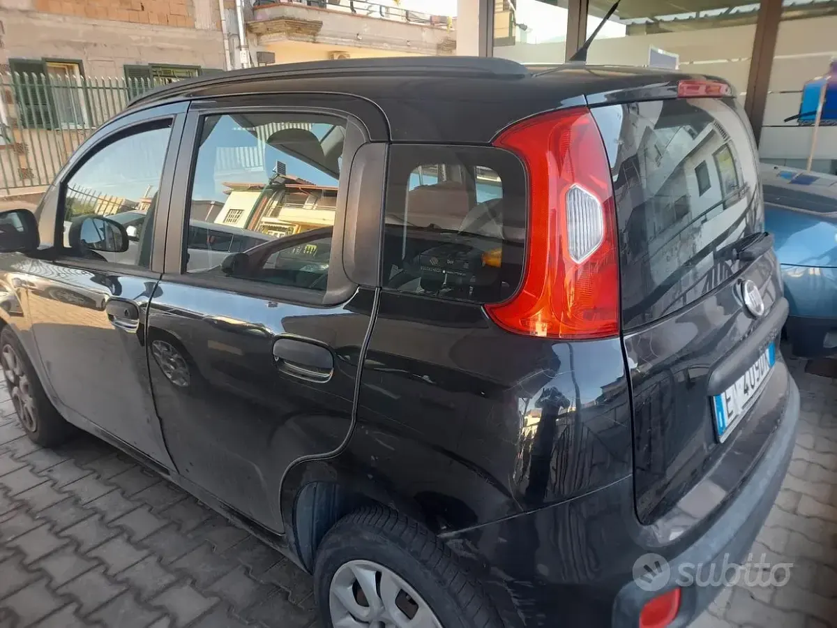 Usata Fiat Panda Easy 77 CV (56 kW) 2011 Nero Utilitaria