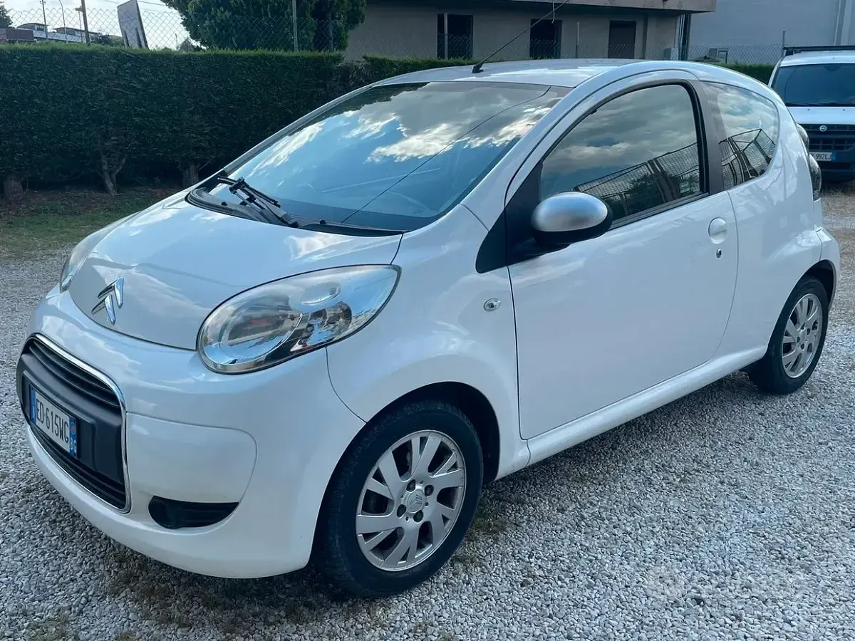 Usata Citroën C1 68 CV (50 kW) 2010 Bianco Utilitaria