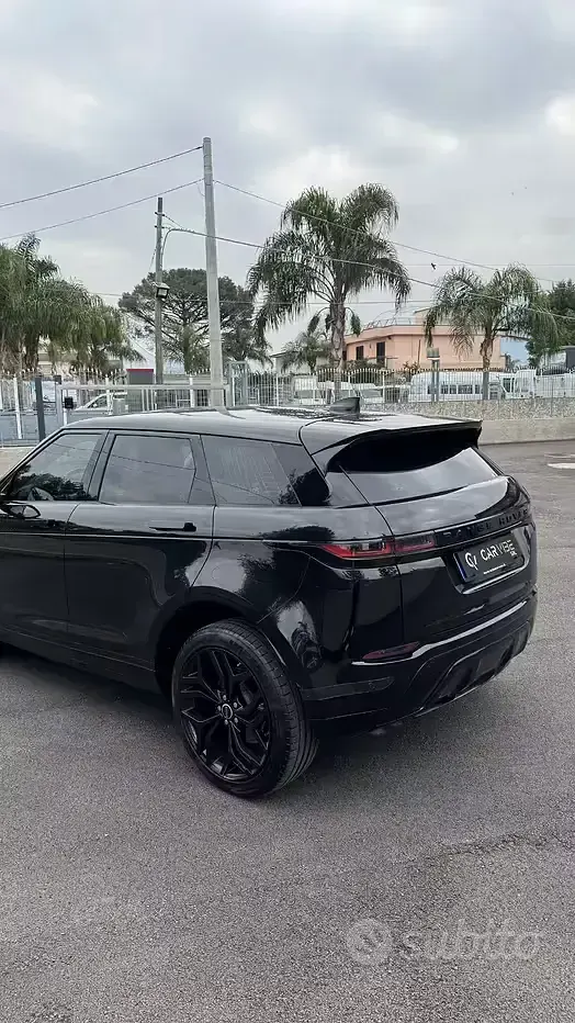 Usata Land Rover Range Rover evoque 150 CV (110 kW) 2021 Nero SUV