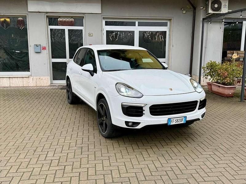 Usata Porsche Cayenne Sport 250 CV (183 kW) 2016 Bianco SUV