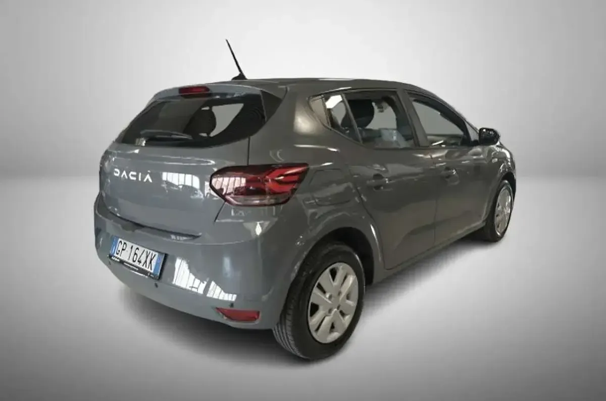 Usata Dacia Sandero Expression 101 CV (74 kW) 2023 Grigio Berlina