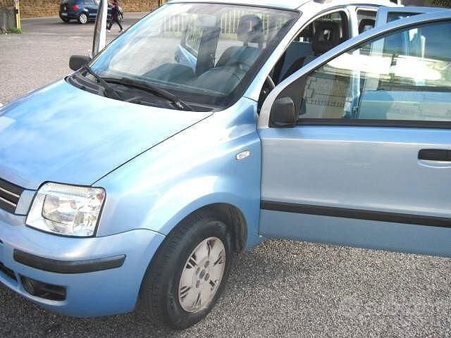 Usata Fiat Panda Dynamic 75 CV (55 kW) 2007 Blu Utilitaria