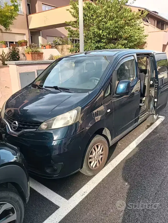 Usata Nissan Evalia 90 CV (66 kW) 2011 Blu Monovolume