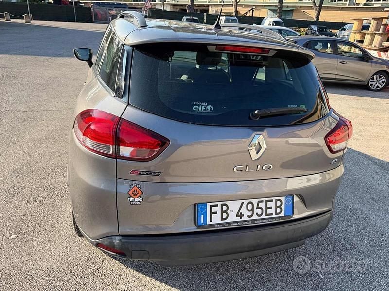 Usata Renault Clio IV 90 CV (66 kW) 2015 Grigio Berlina