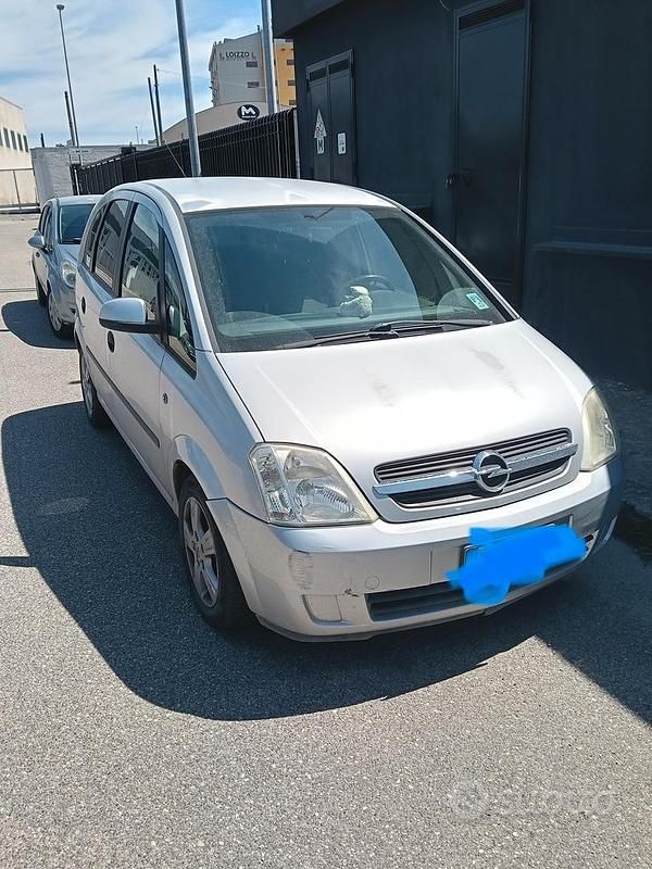 Usata Opel Meriva 101 CV (74 kW) 2004 Grigio Monovolume