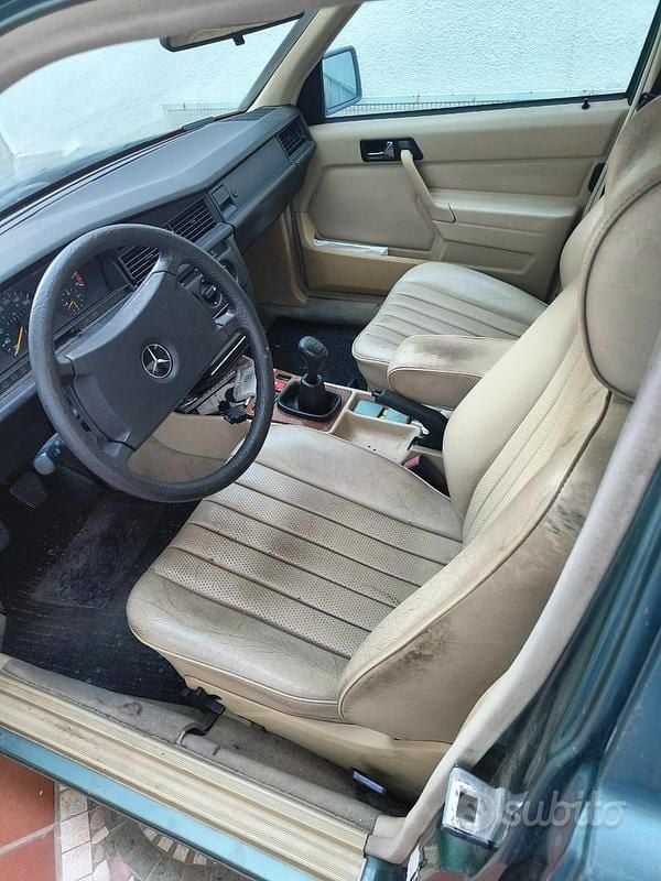 Usata Mercedes 190 1991 Verde Berlina