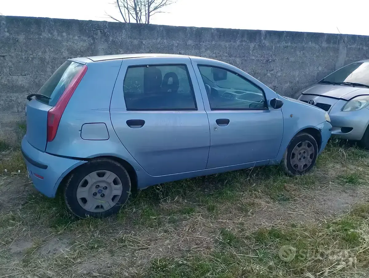 Usata Fiat Grande Punto 60 CV (44 kW) 2005 Utilitaria