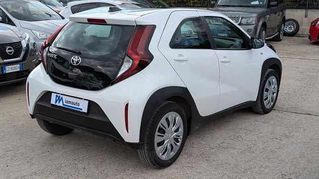 Usata Toyota Aygo X Active 72 CV (52 kW) 2025 Bianco SUV