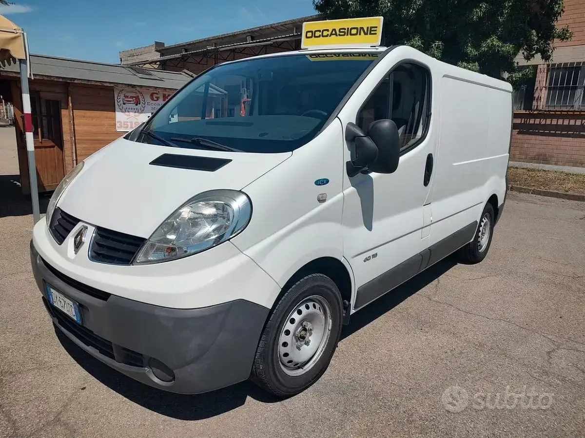Usata Renault Trafic 114 CV (83 kW) 2009 Monovolume