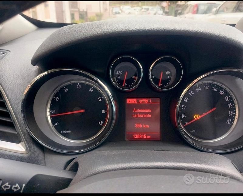 Usata Opel Mokka 140 CV (102 kW) 2016 Nero SUV